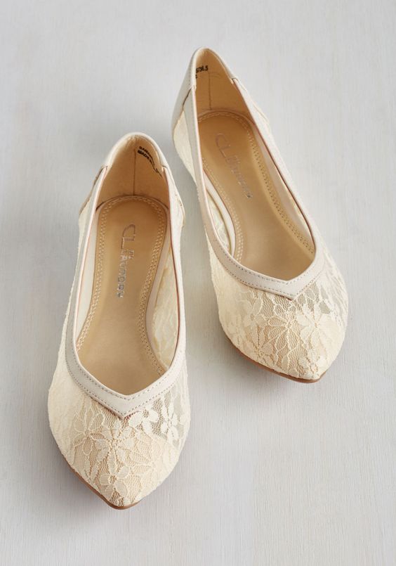 22 Breath-taking Ivory Wedding Shoes for Your Dress | WeddingInclude ...