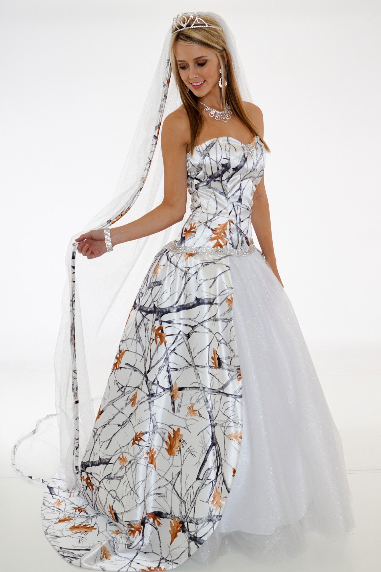 20 Camo Wedding Dresses Ideas To Make Your Big Day One Of A Kind
