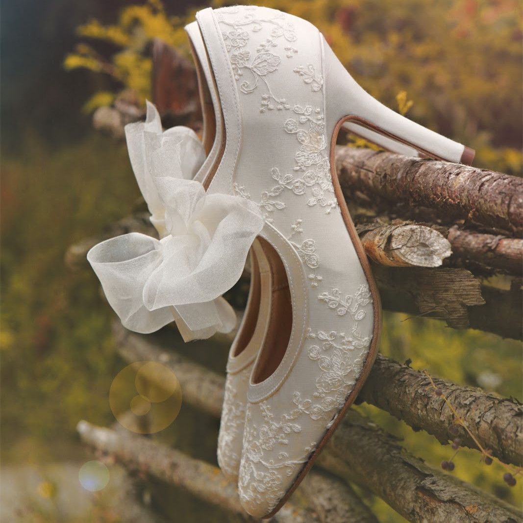 37 Trendy Fall Wedding Shoes to Amaze | WeddingInclude | Wedding Ideas 